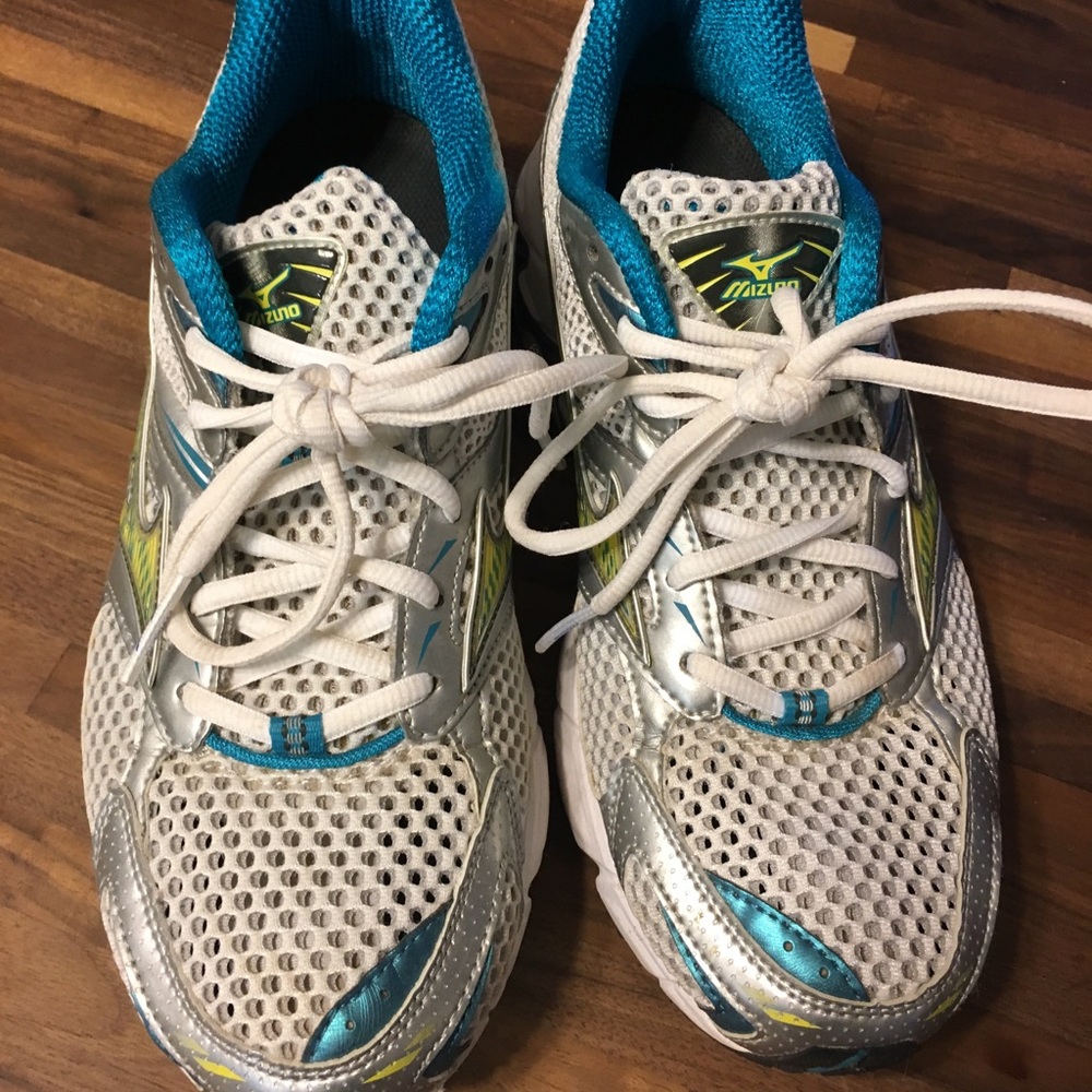 Mizuno Ladies Running Shoes